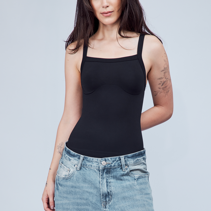 Atasan Cami Shapewear yang Ketat